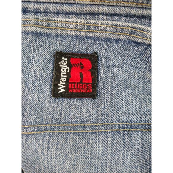 Wrangler Jeans Mens 44x34 Blue Denim RIGGS Workwear Advanced Comfort Light Wash - Picture 8 of 9